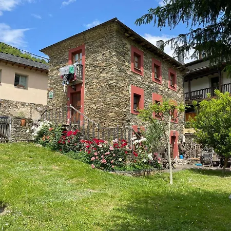 Y Rurales L'anceo Hotel