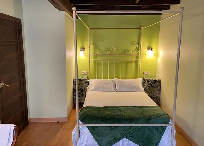 Y Rurales L'anceo Hotel *